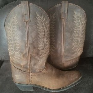 Laredo cowgirl boots